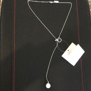 Silver and pearl necklace